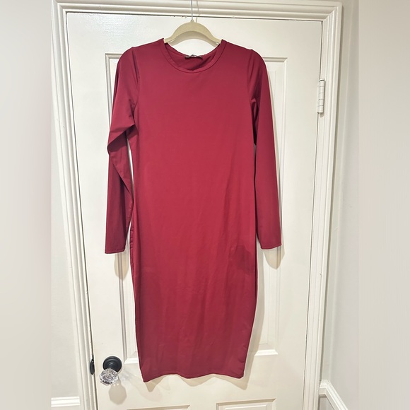 Zara dark burgundy long sleeve crewneck midi bodycon dress - Picture 2 of 8
